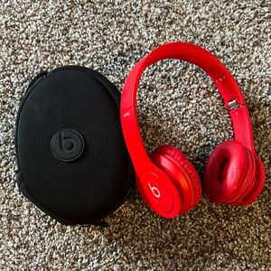 Pre-Owned BEATS by Dre SOLO Wireless Red Headphones ( Just Headphones & Bag)